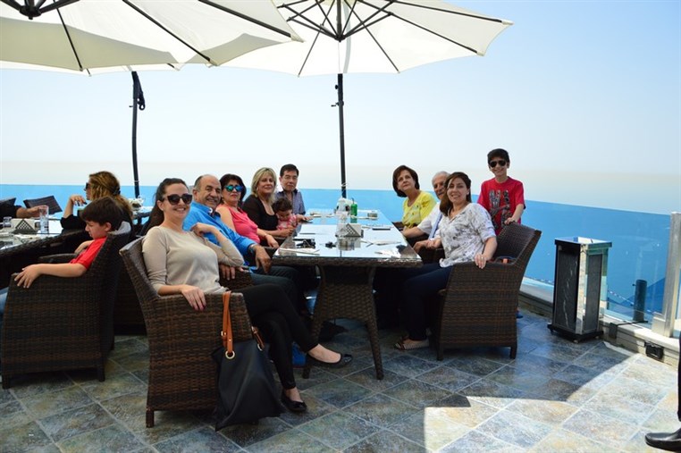 Sunday Buffet at Bay Lodge Terrace